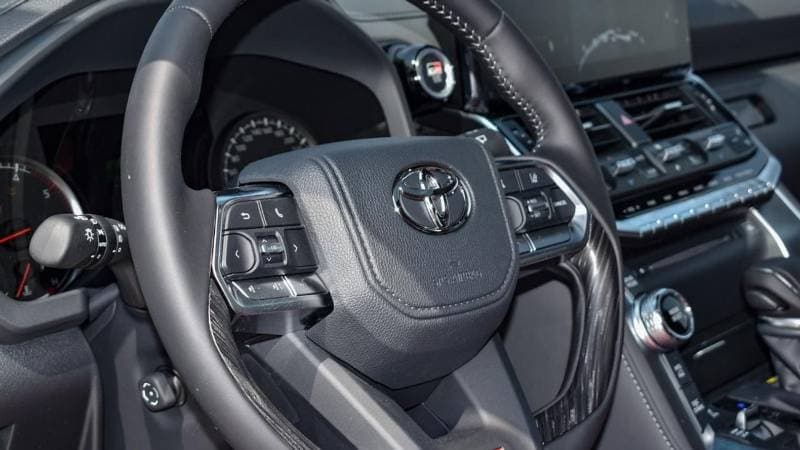 2024 Toyota Land Cruiser GR SPORT thumbnail 4