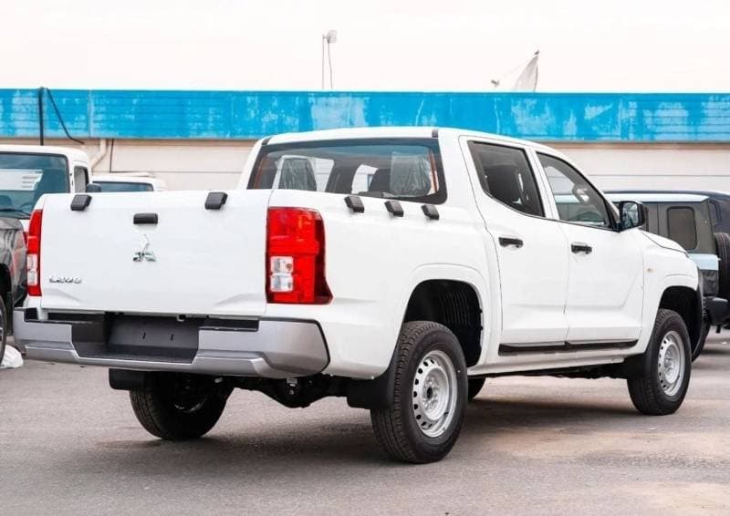 2025 Mitsubishi L200 GL thumbnail 4