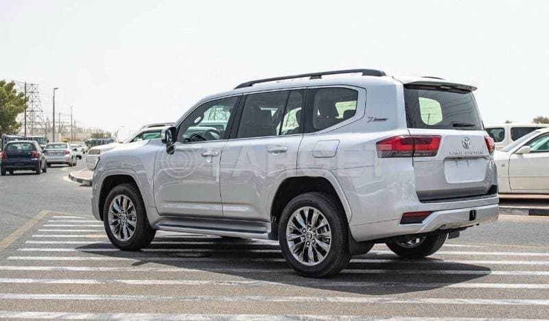 2024 Toyota Land Cruiser VXR thumbnail 6