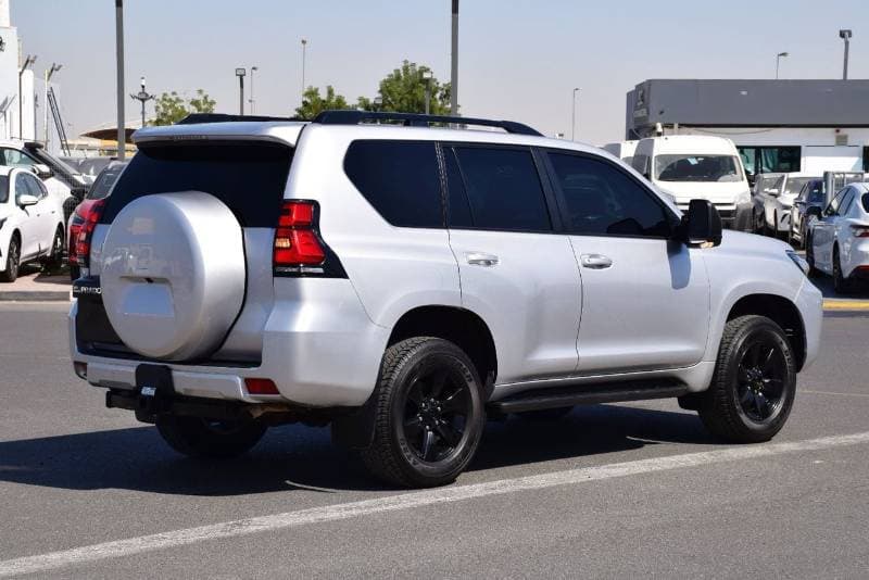 2024 Toyota Prado GXL thumbnail 8