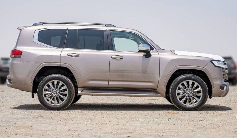 2025 Toyota Land Cruiser VXR thumbnail 5