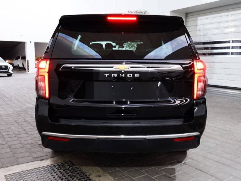 2024 Chevrolet Tahoe LS thumbnail 5