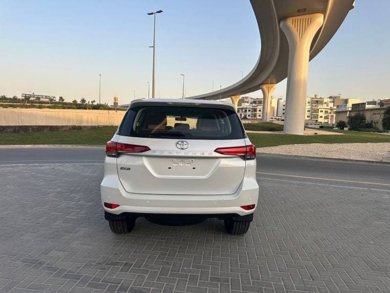 2023 Toyota Fortuner EXR thumbnail 8