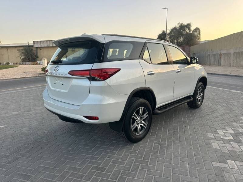 2023 Toyota Fortuner EXR thumbnail 5