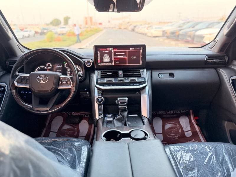 2023 Toyota Land Cruiser VXR thumbnail 8