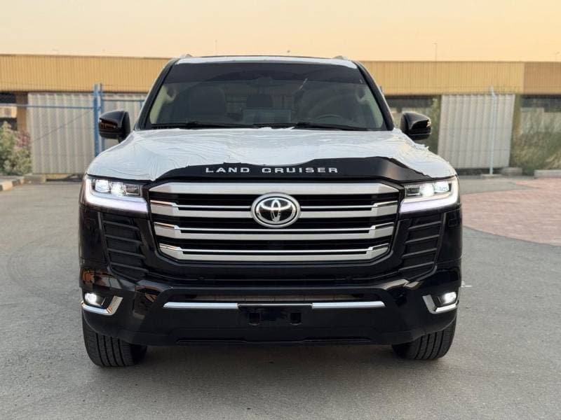 2019 Toyota Land Cruiser Vxr thumbnail 3