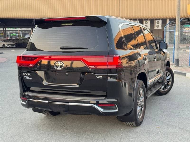 2019 Toyota Land Cruiser Vxr thumbnail 4