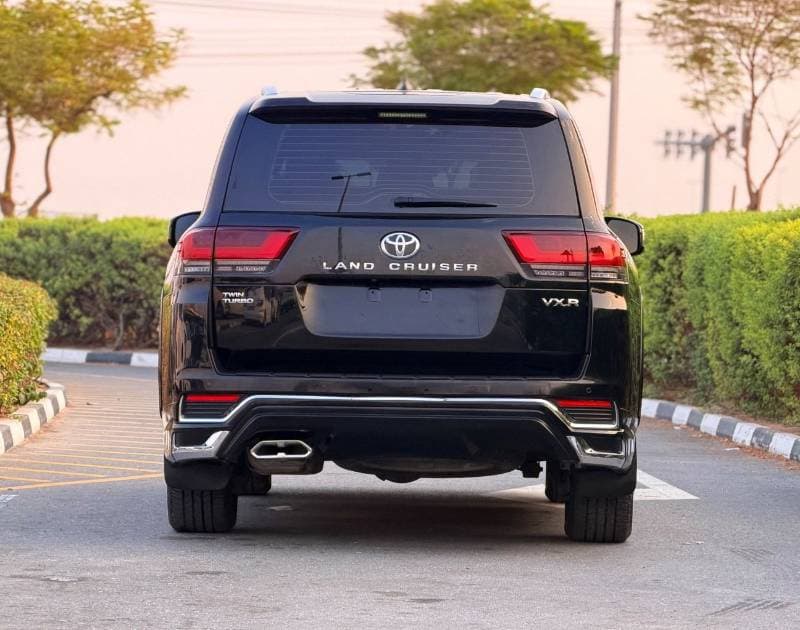 2022 Toyota Land Cruiser VXR thumbnail 5