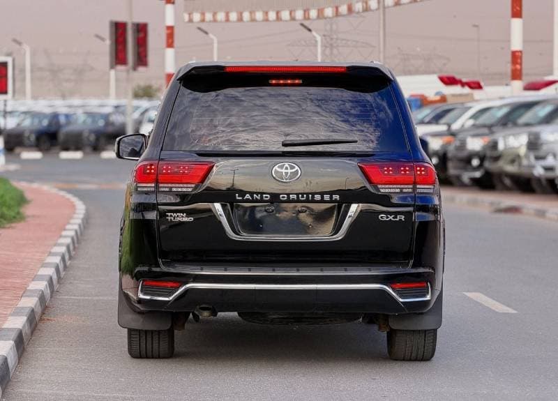 2019 Toyota Land Cruiser GXR thumbnail 7