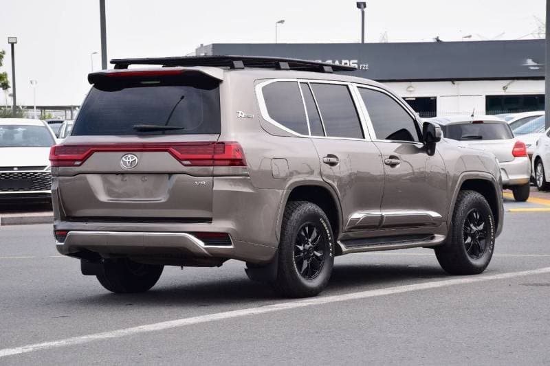2015 Toyota Land Cruiser thumbnail 8