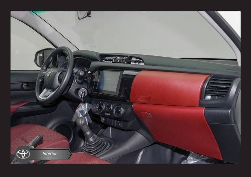 2026 Toyota Hilux GL thumbnail 6