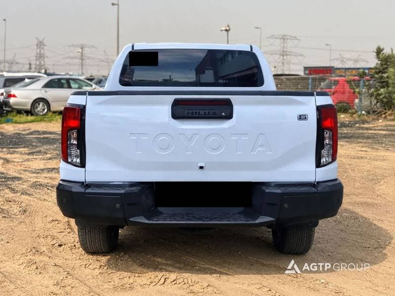 2026 Toyota Hilux DX thumbnail 4