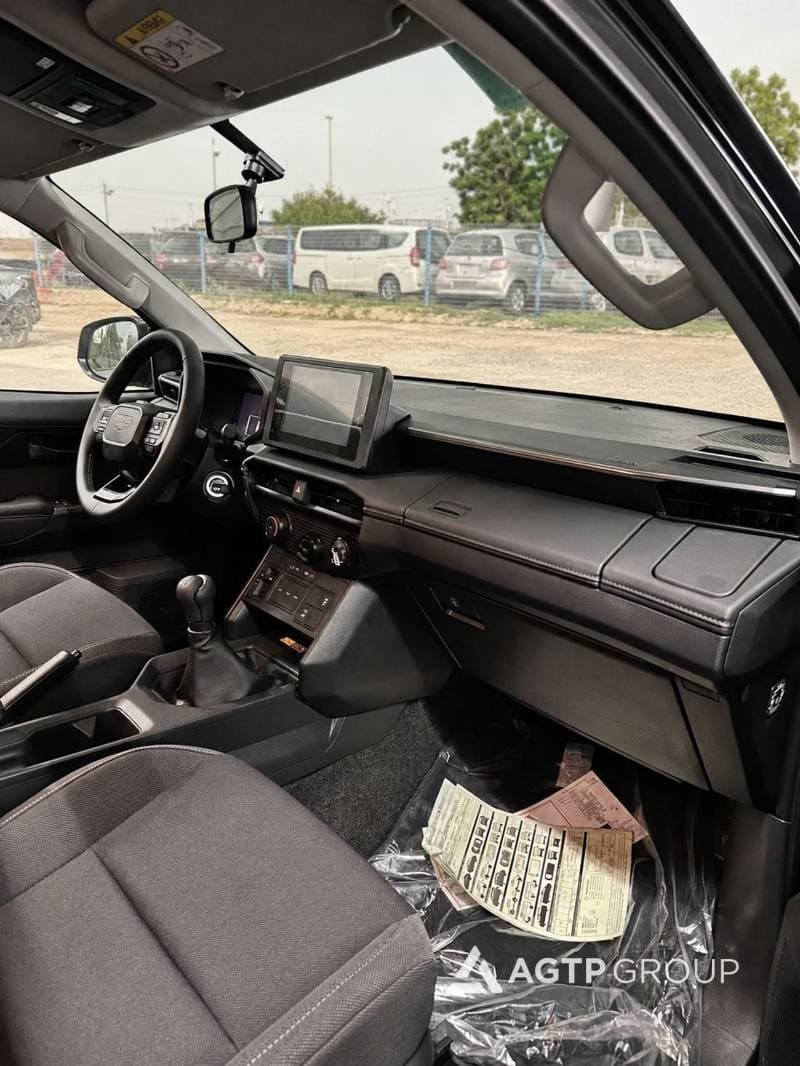2026 Toyota Hilux DX thumbnail 8