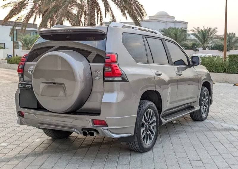 2023 Toyota Prado TX L thumbnail 5