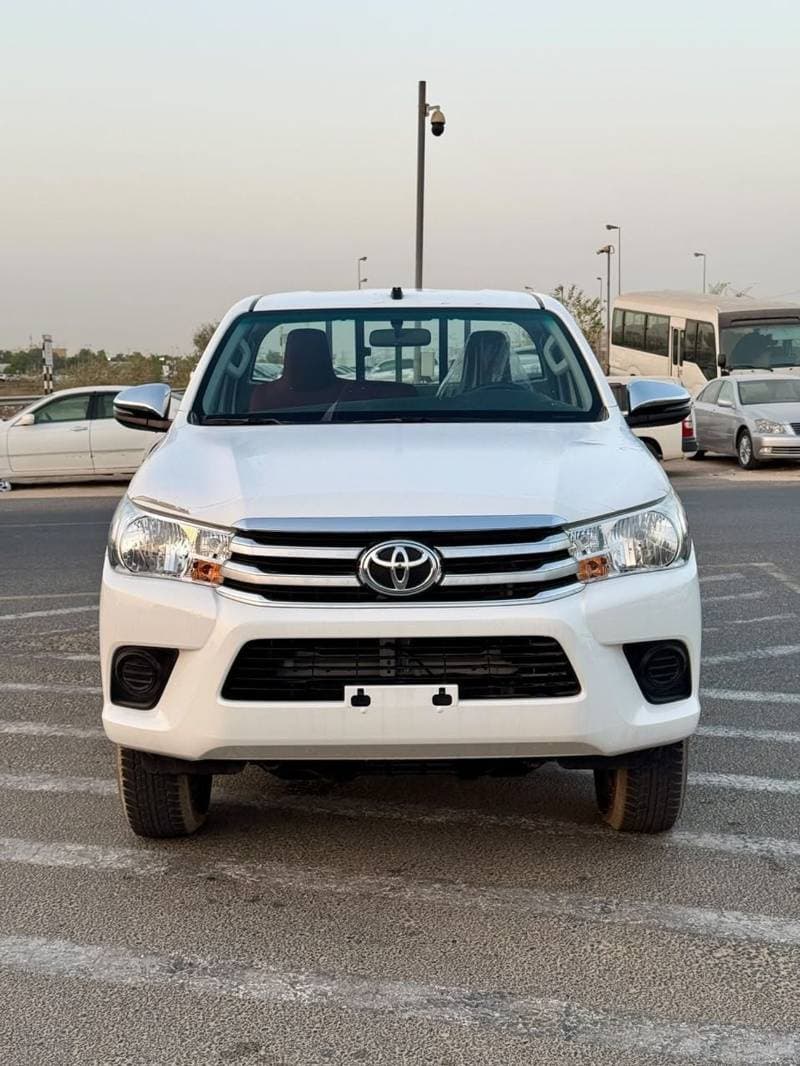 2026 Toyota Hilux GLX thumbnail 2