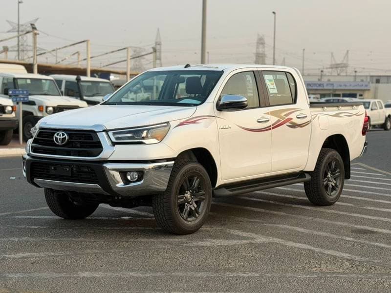 2026 Toyota Hilux GLX thumbnail 3