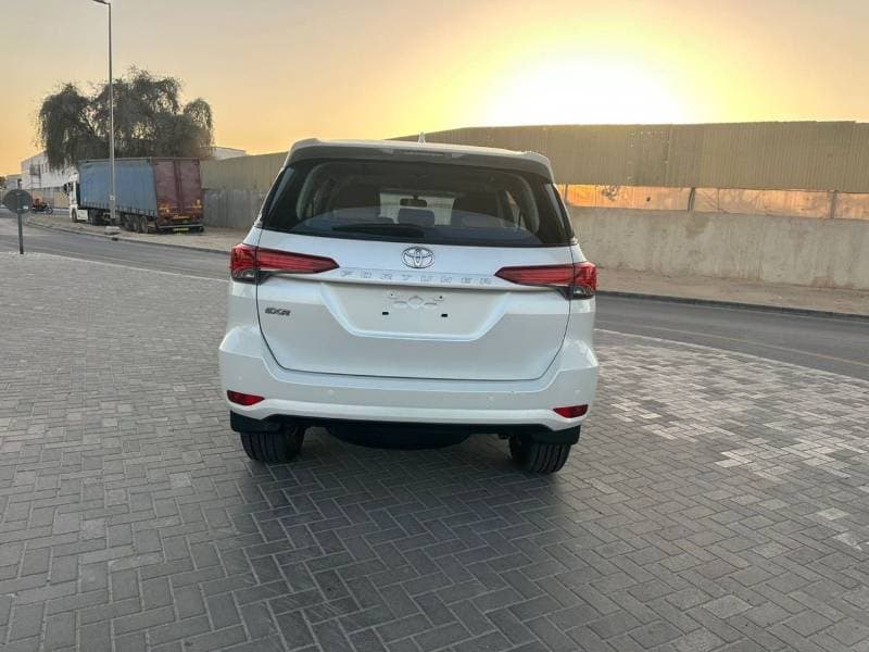 2023 Toyota Fortuner EXR thumbnail 6