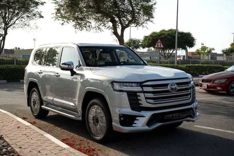 2026 Toyota Land Cruiser VXR thumbnail 2