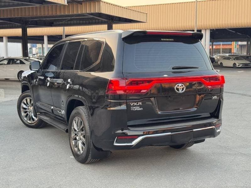 2019 Toyota Land Cruiser Vxr thumbnail 5