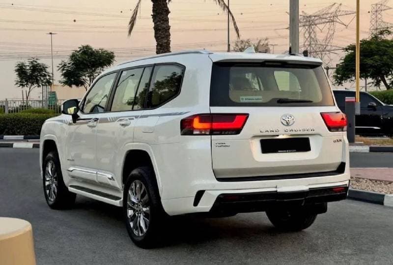 2023 Toyota Land Cruiser GXR2 thumbnail 4