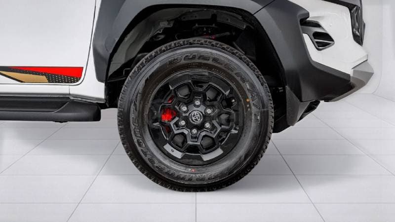 2026 Toyota Hilux GR SPORT thumbnail 6