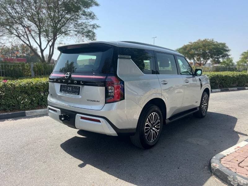2026 Nissan Patrol LE TITANIUM thumbnail 4