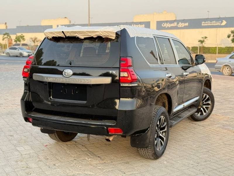 2017 Toyota Prado TXL thumbnail 3