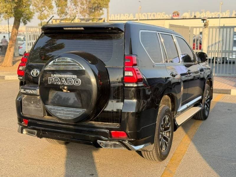 2015 Toyota Prado VXR thumbnail 3