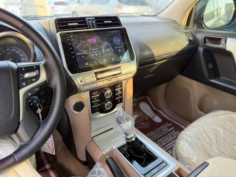2015 Toyota Prado VXR thumbnail 8