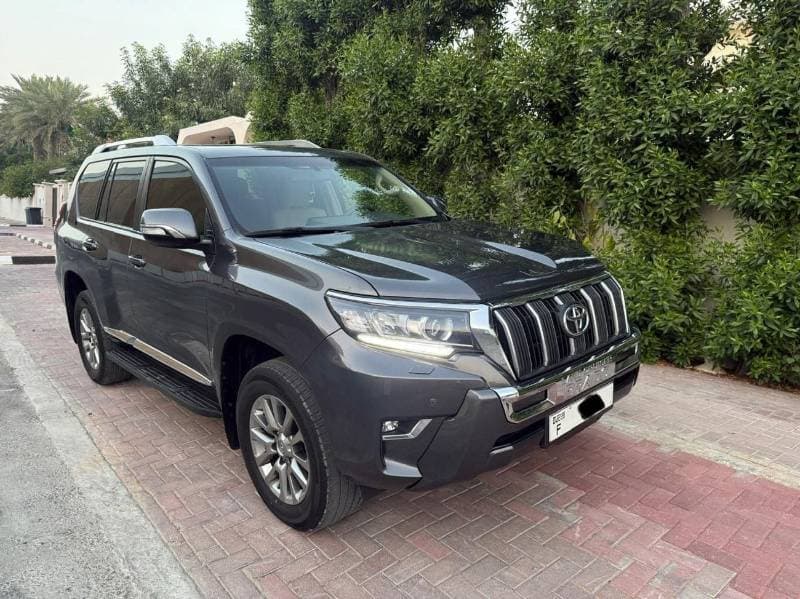 2018 Toyota Prado VXR thumbnail 2
