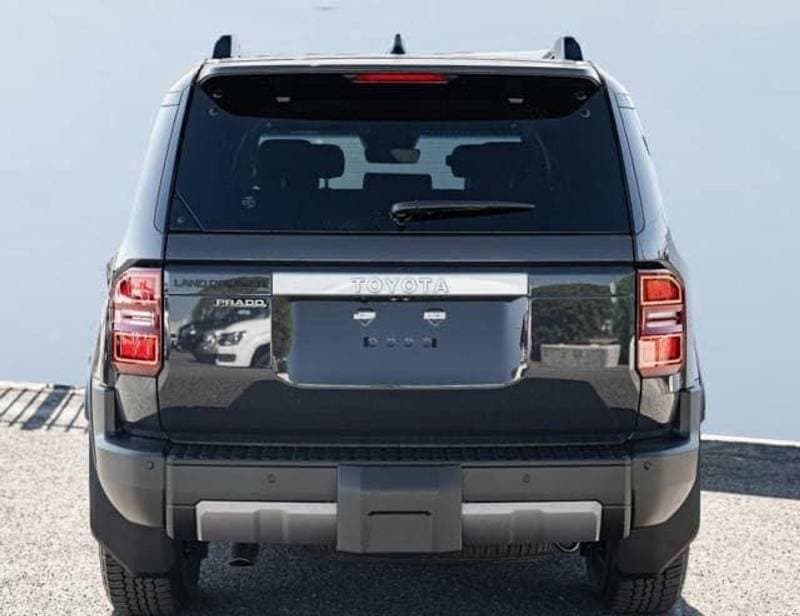 2025 Toyota Prado VXR thumbnail 5