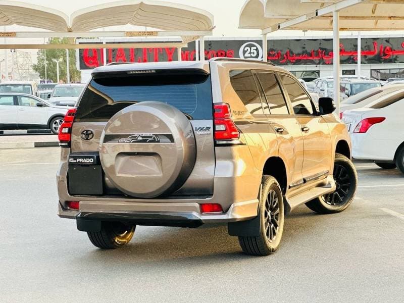 2021 Toyota Prado VXR thumbnail 4