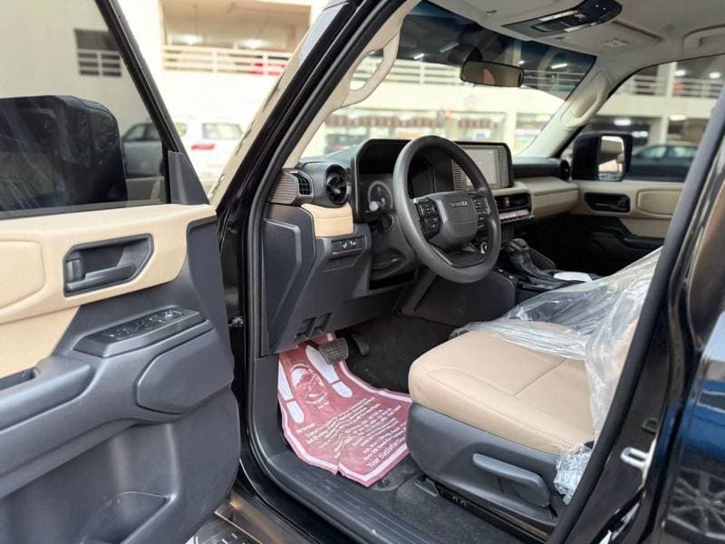 2024 Toyota Prado GXR thumbnail 8