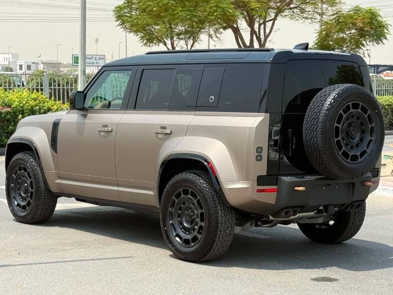 2026 Land Rover Defender thumbnail 7