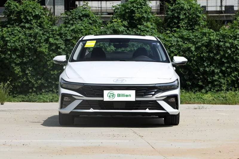 2025 Hyundai Elantra COMFORT