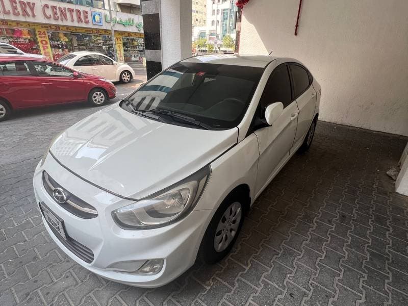 2016 Hyundai Accent GLS thumbnail 3