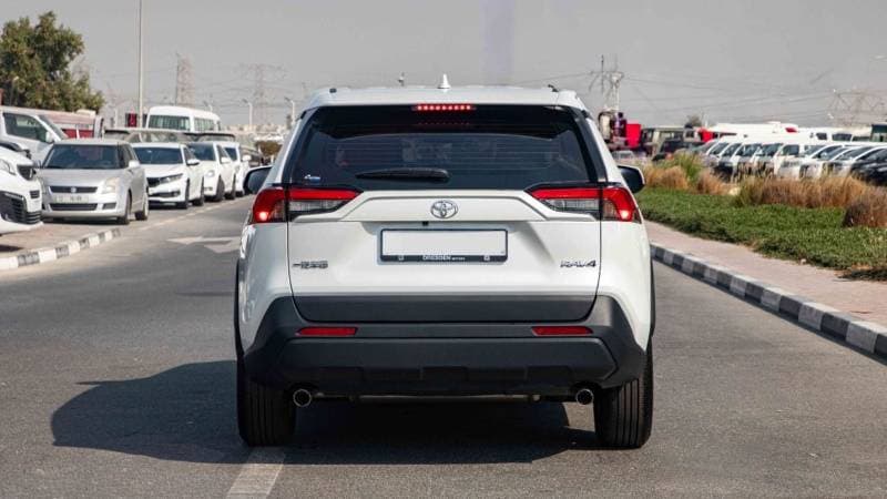 2025 Toyota RAV4 LE thumbnail 6