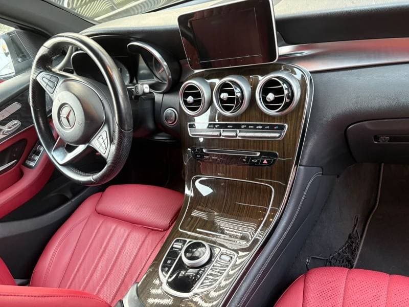 2019 Mercedes Benz GLC 300 thumbnail 5