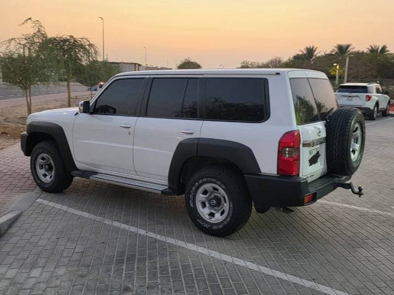 2022 Nissan Patrol thumbnail 3