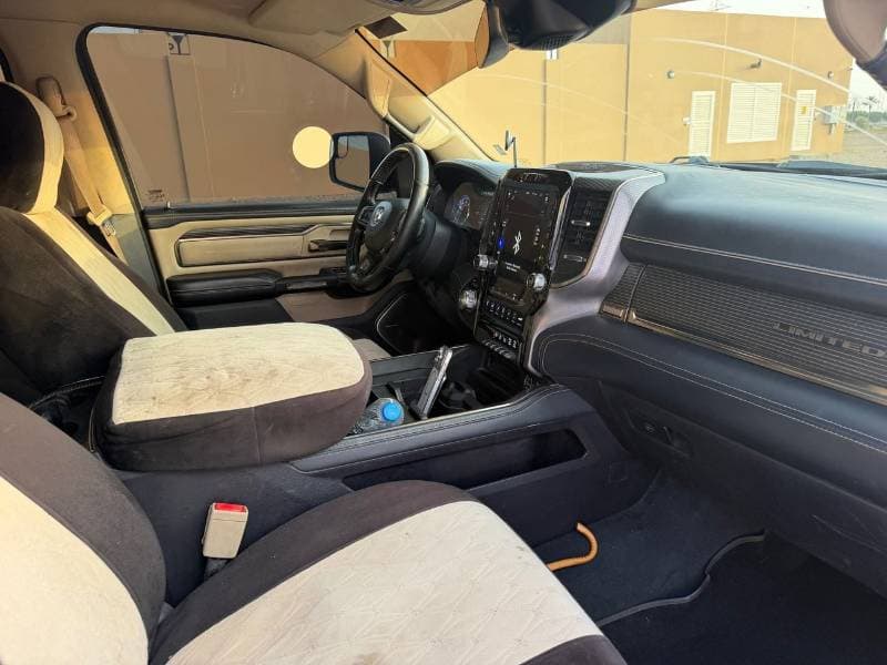 2021 RAM 1500 LIMITED thumbnail 3
