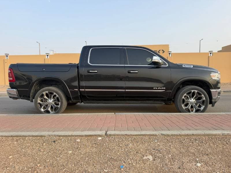 2021 RAM 1500 LIMITED thumbnail 7