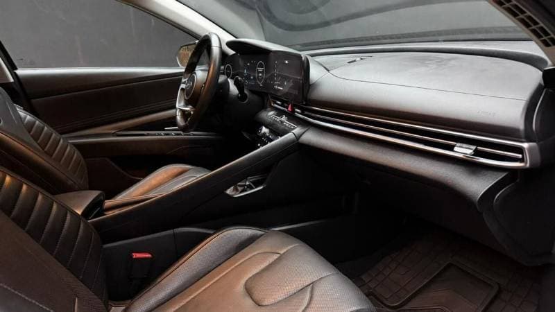 2023 Hyundai Elantra thumbnail 6