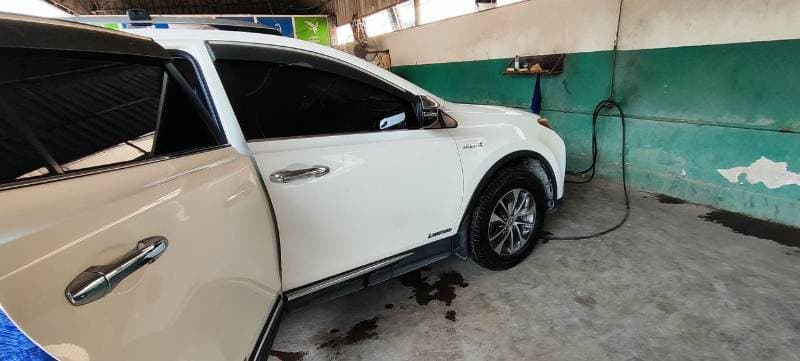 2017 Toyota RAV4 thumbnail 5