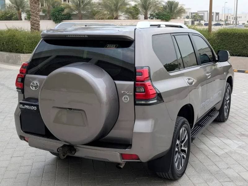 2022 Toyota Prado TX L thumbnail 4