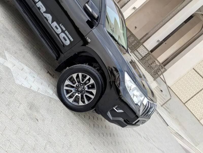 2022 Toyota Prado TX L thumbnail 4