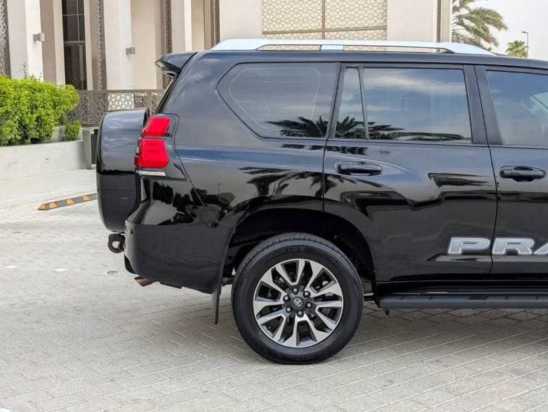 2022 Toyota Prado TX L thumbnail 6