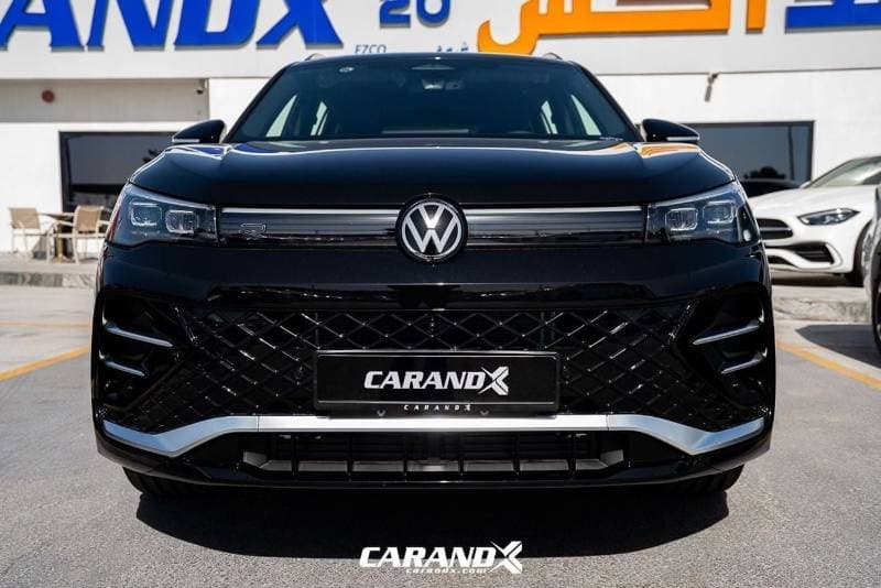 2025 Volkswagen Tiguan thumbnail 2