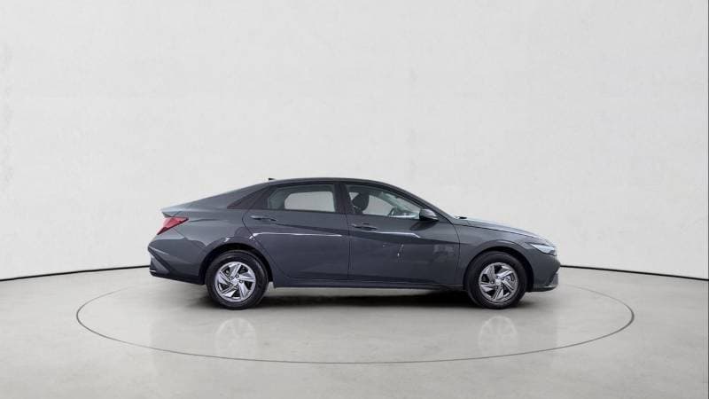 2025 Hyundai Elantra SMART thumbnail 3