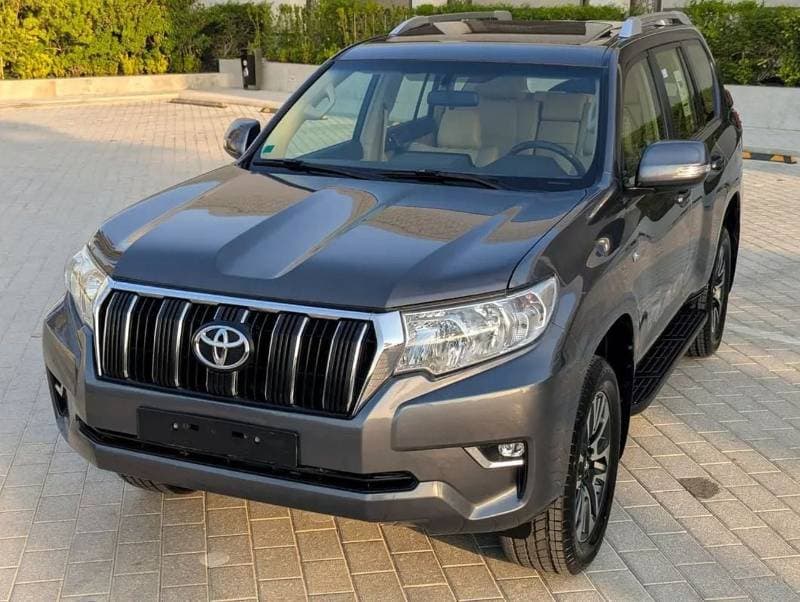 2022 Toyota Prado TX L thumbnail 2