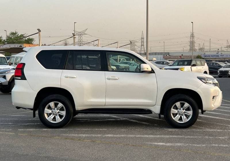 2023 Toyota Prado TX L thumbnail 8